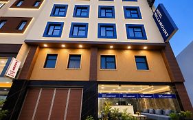 Urben Bellamount Hotel - Free Airport And Aerocity Pick Up & Drop